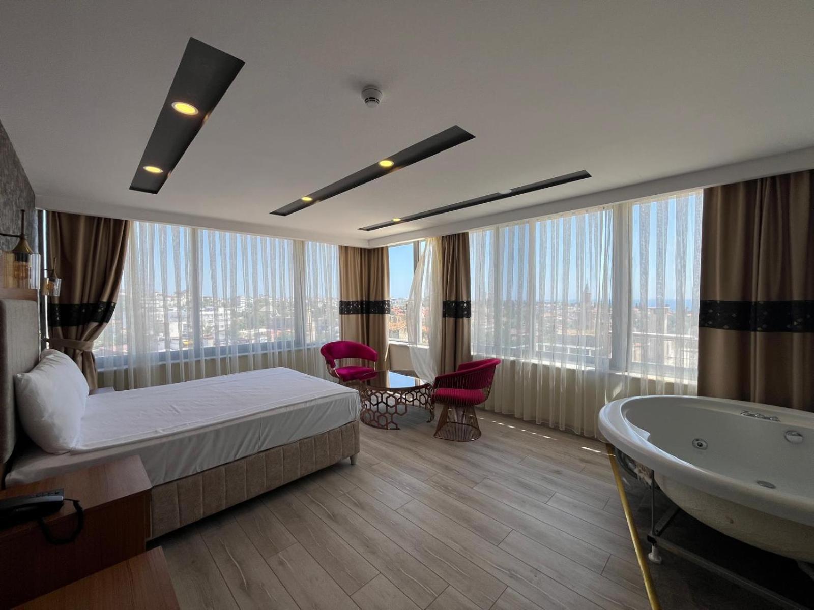 Golden Lux Hotel อันตัลยา ภายนอก รูปภาพ