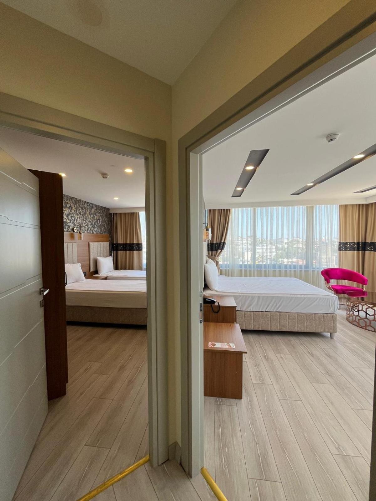 Golden Lux Hotel อันตัลยา ภายนอก รูปภาพ