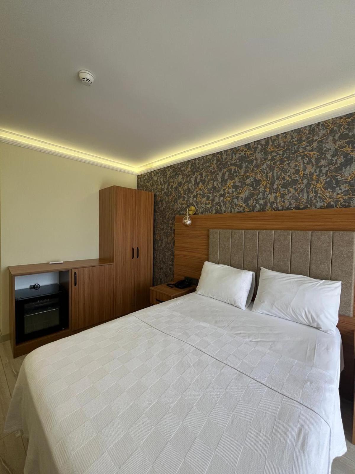 Golden Lux Hotel อันตัลยา ภายนอก รูปภาพ