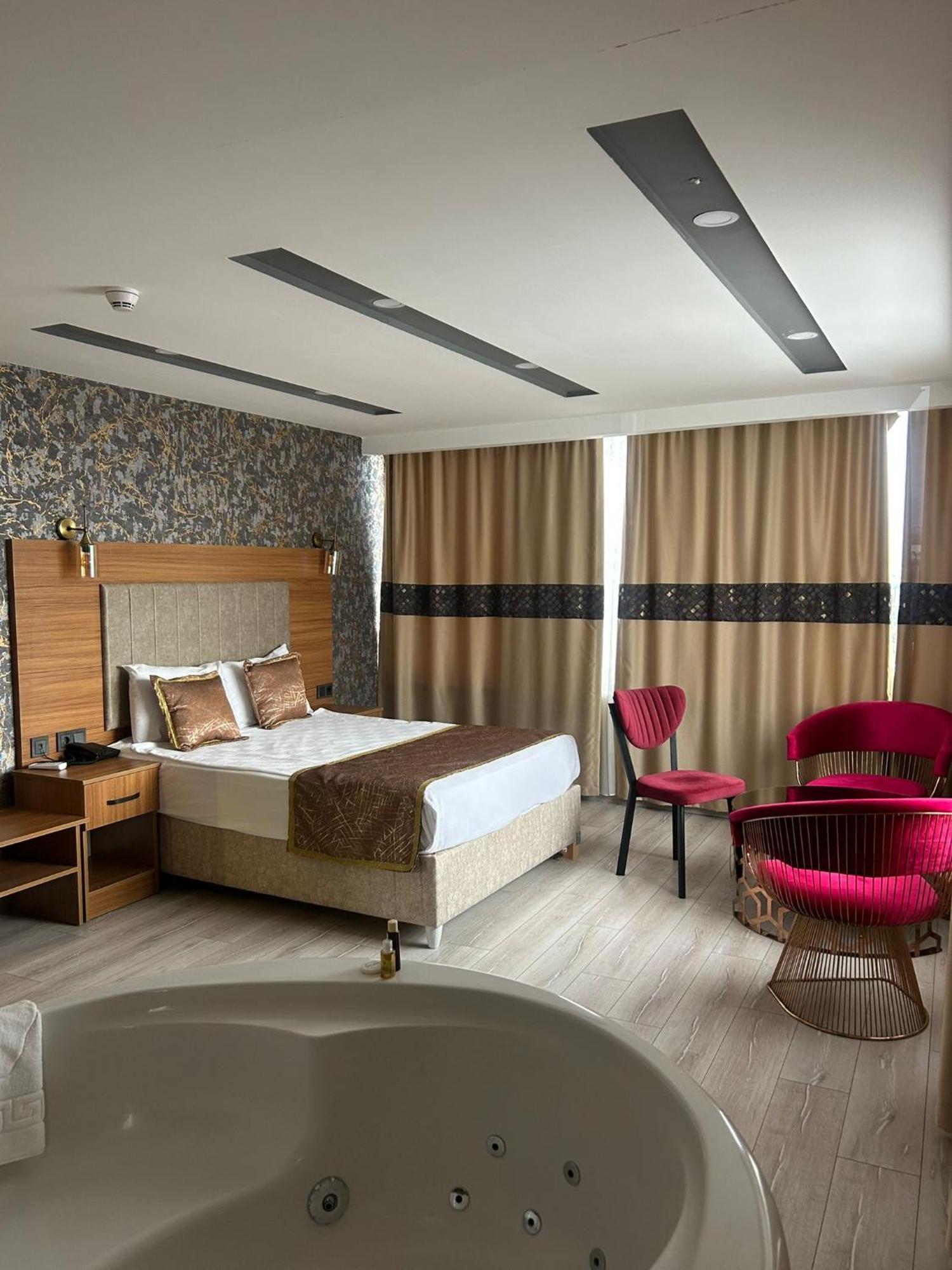 Golden Lux Hotel อันตัลยา ภายนอก รูปภาพ