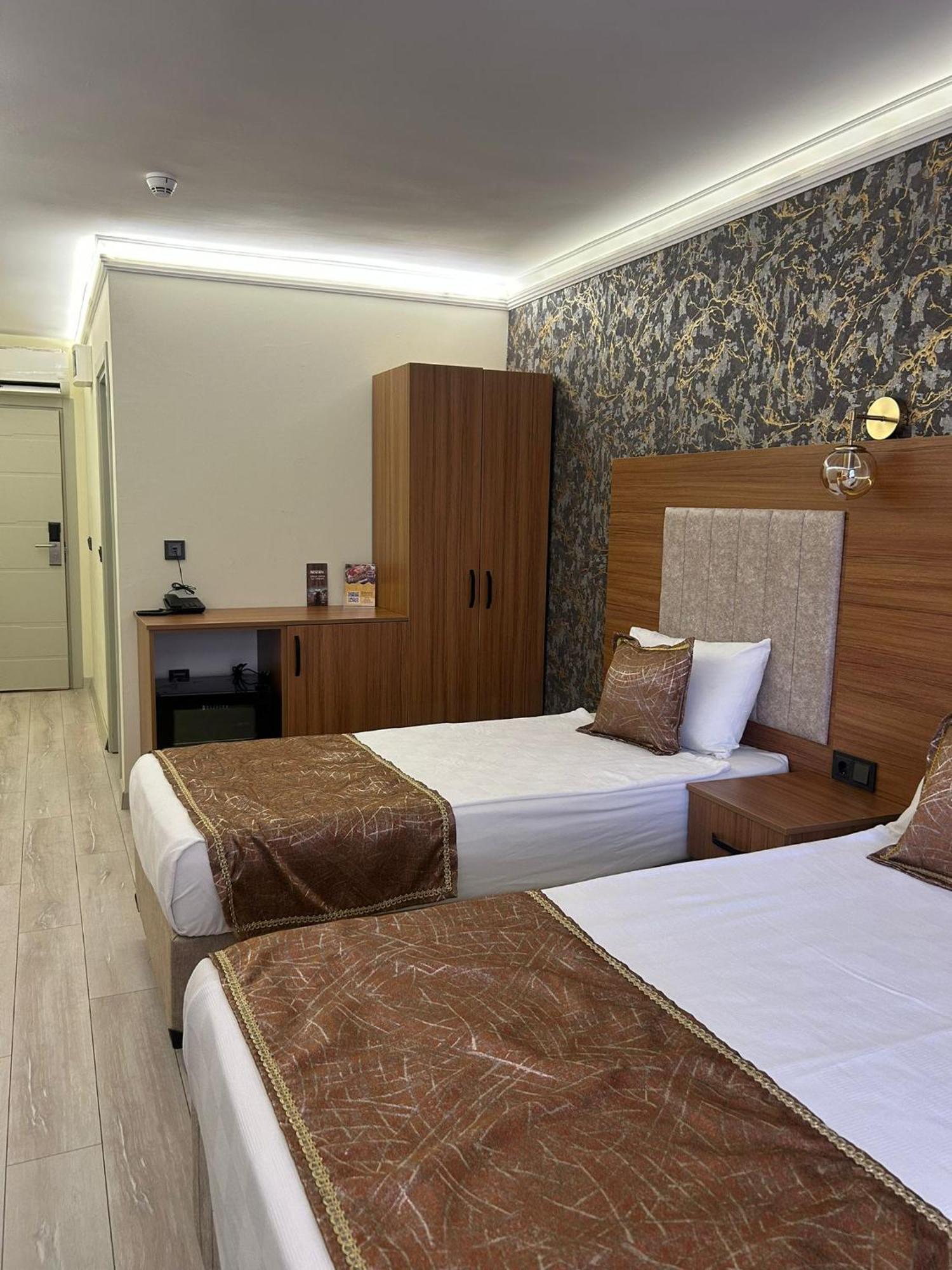 Golden Lux Hotel อันตัลยา ภายนอก รูปภาพ